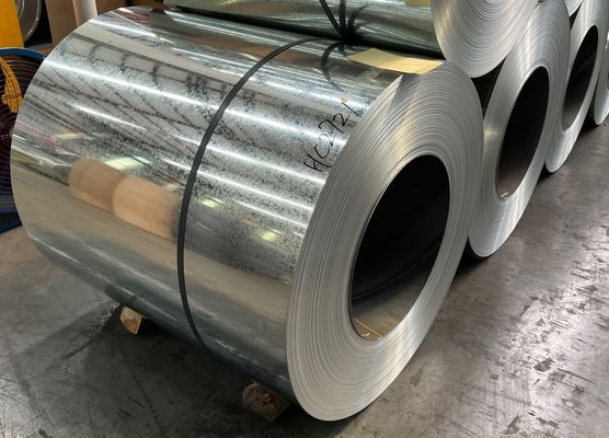 Lichte staalhuismateriaal Zinkbedekte staalstructuurstaal G550 SGC570 gegalvaniseerd staal gespleten spoel volhard