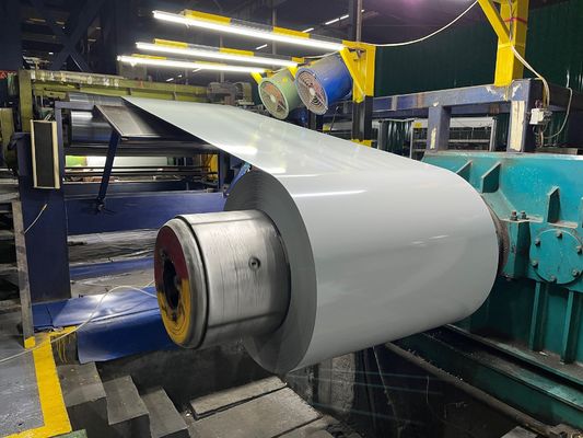 Daken, muren, gegolfde platen bekleed voorgeverfd gegalvaniseerd Dx51d SGCC PPGI spoelen Fabrikant Op maat gemaakte Ral kleur
